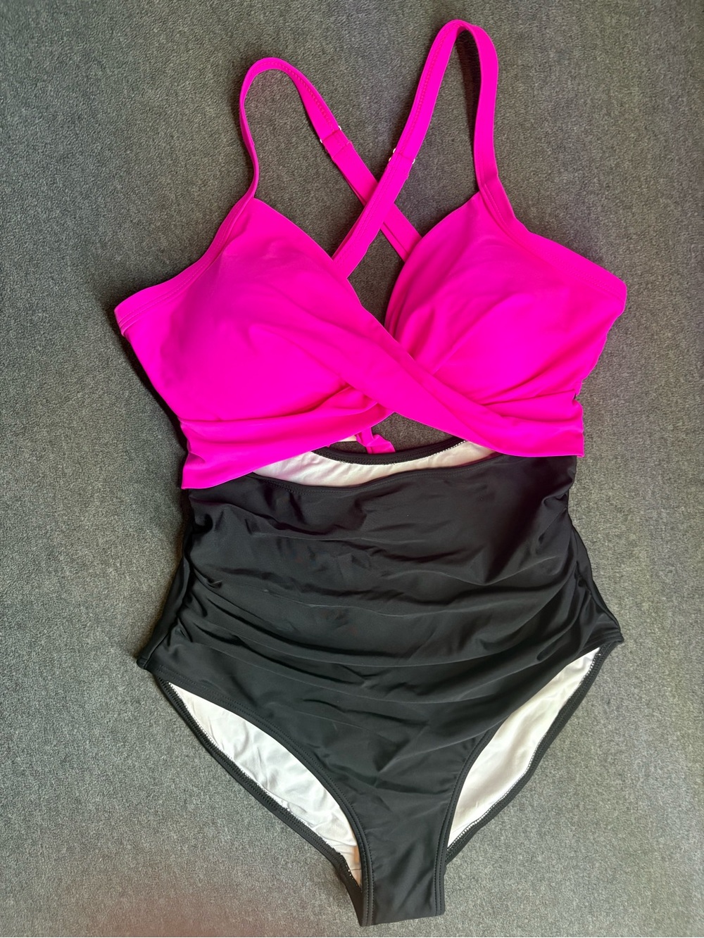🆕 Eomenie Women’s Pink and Black One-Piece Swimsuit Size M
